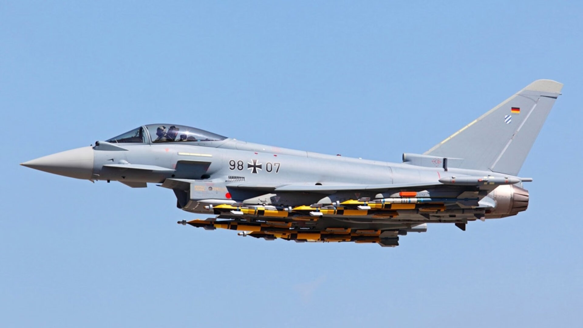 开云官网APP下载-拜仁慕尼黑平局多特蒙德领先两分，拜仁慕尼黑与多特蒙德