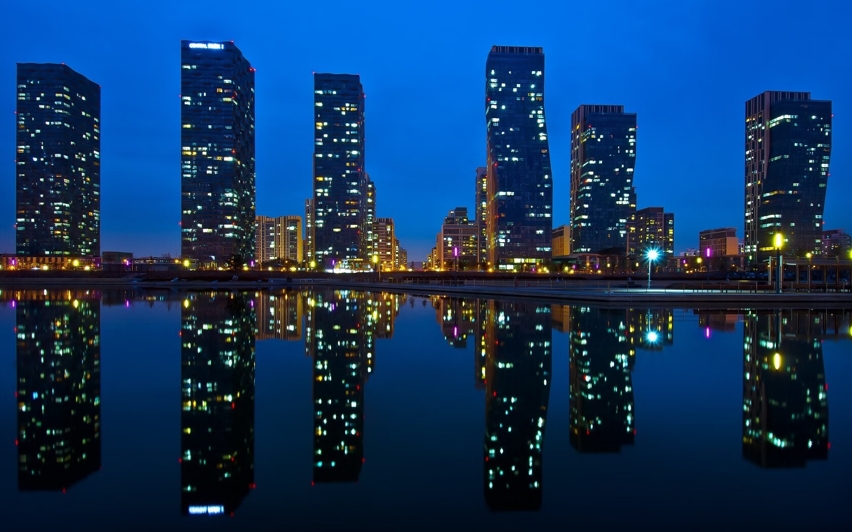 开云网页版登录入口-球员挑战高强度训练自我突破展现不服输的职业拼搏精神,职业球员训练强度多大