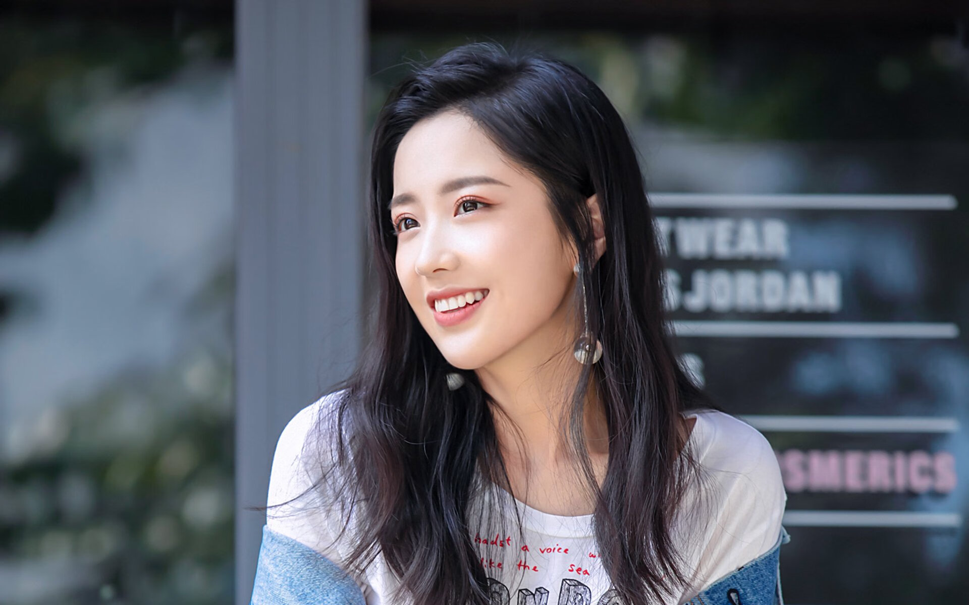 kaiyun体育app-莫伊：全黑队强力前锋，连续打破对方防线，莫伊塞斯队长