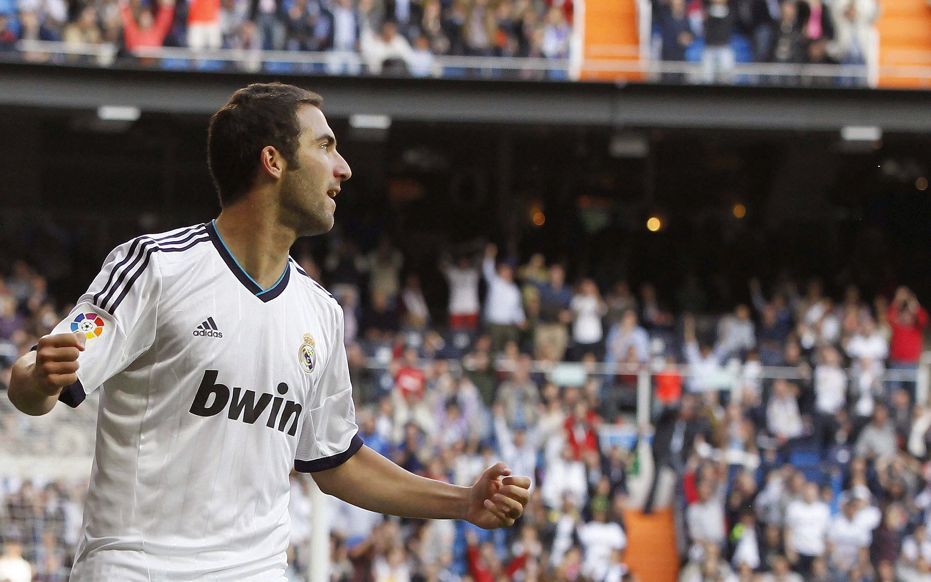 _台上体育表演秀：运动变演艺的盛会_，体育舞台剧